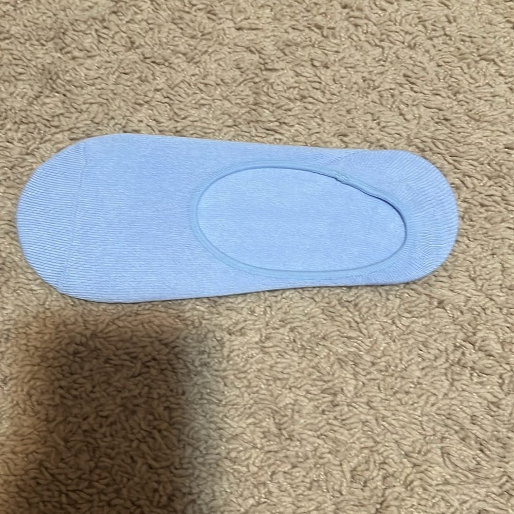 ⭐️FREE⭐️Light Blue Toe Socks - Picture 4 of 5